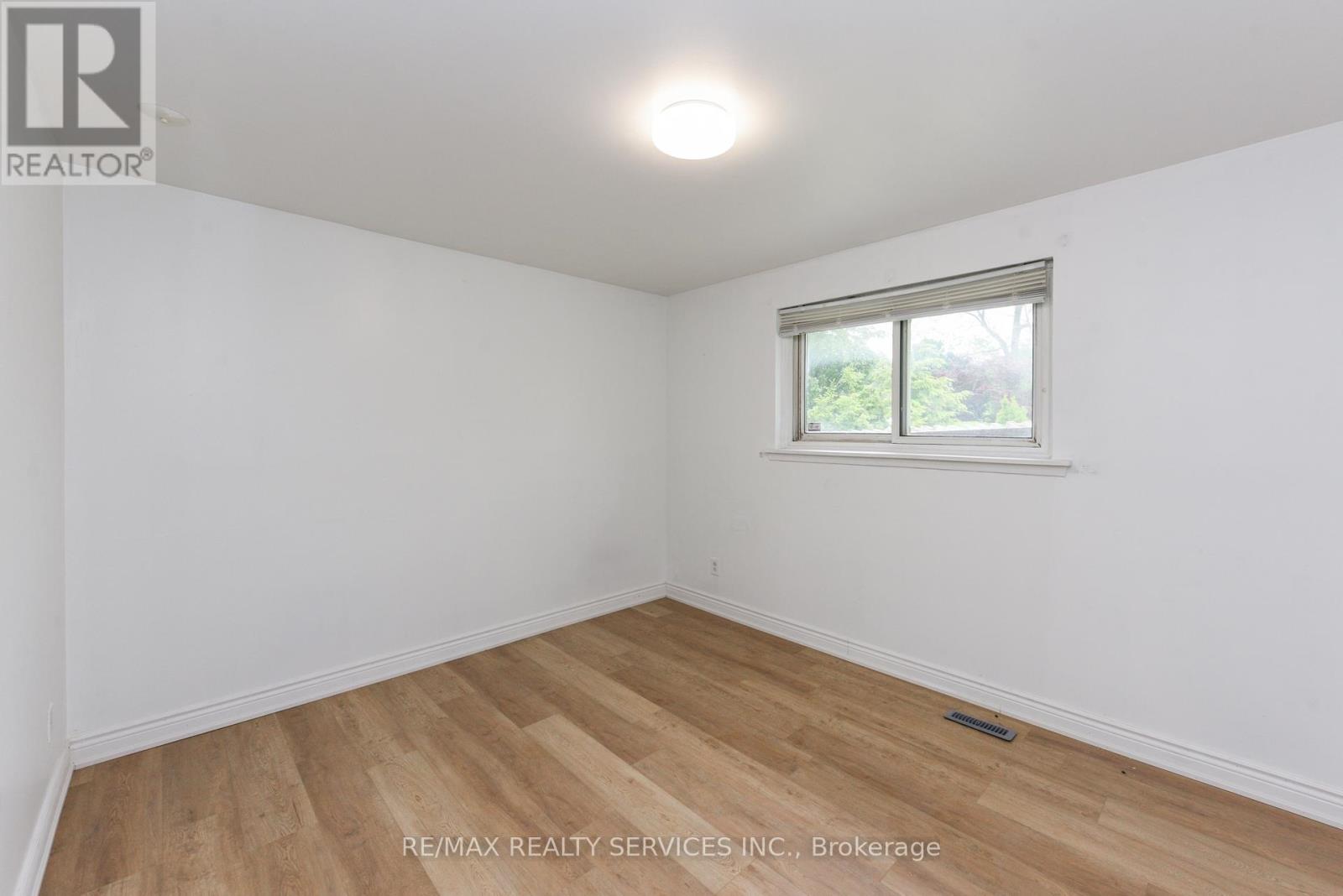 24 Earlton Court, Brampton, Ontario  L6T 2B8 - Photo 21 - W12201456