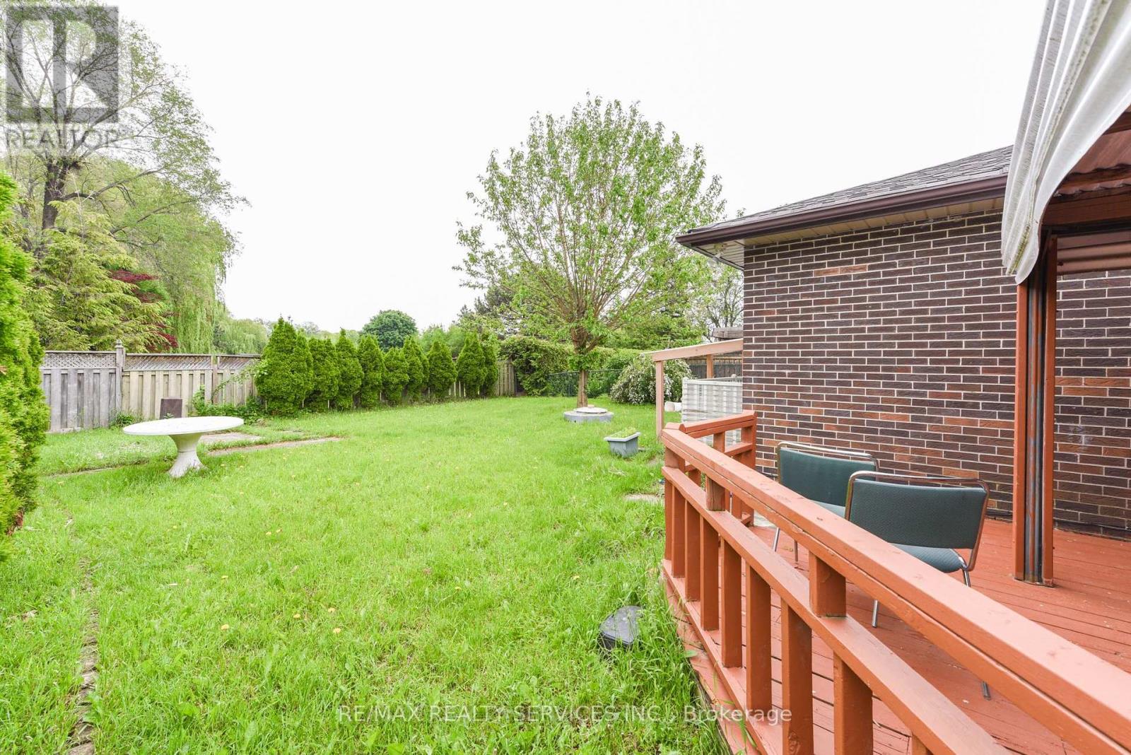 24 Earlton Court, Brampton, Ontario  L6T 2B8 - Photo 49 - W12201456