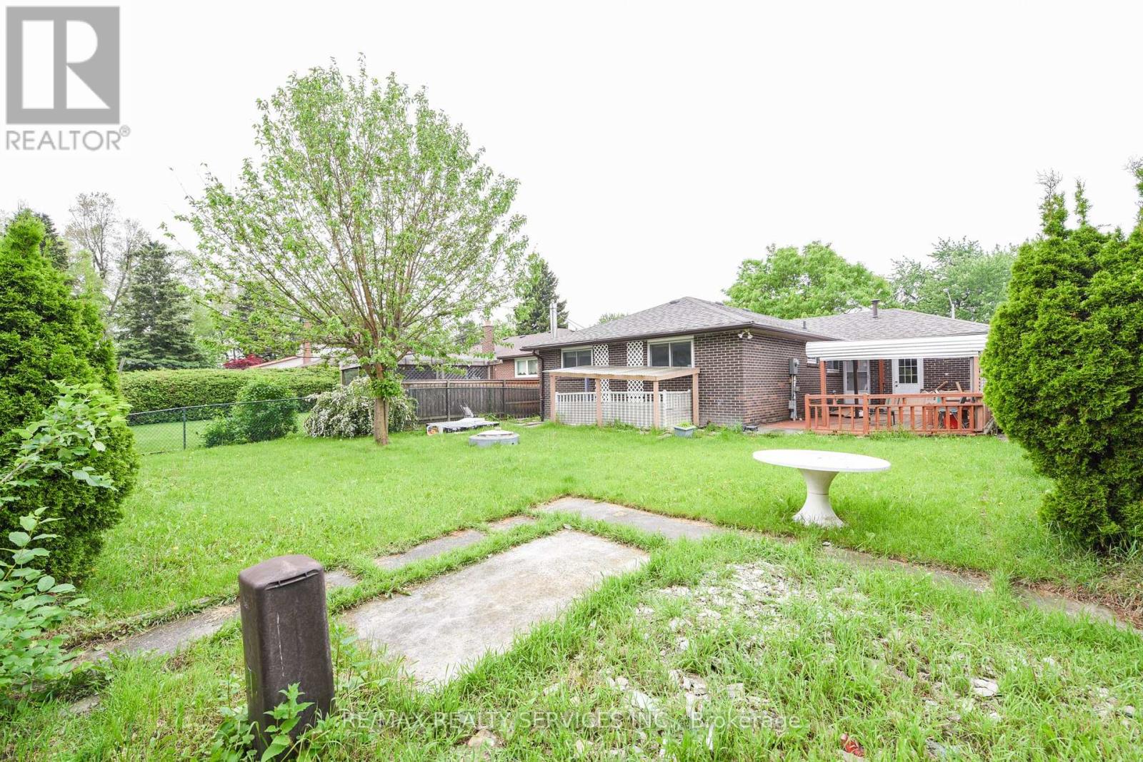 24 Earlton Court, Brampton, Ontario  L6T 2B8 - Photo 46 - W12201456