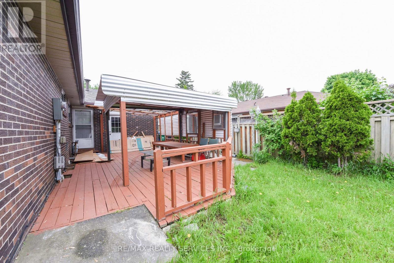 24 Earlton Court, Brampton, Ontario  L6T 2B8 - Photo 48 - W12201456