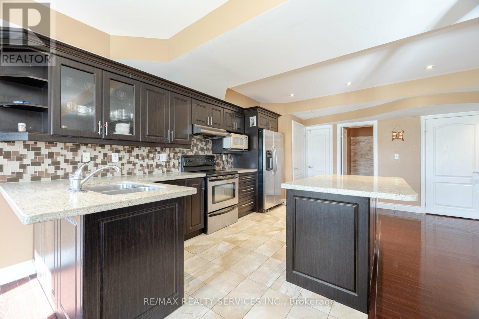 5 Farina Drive, Brampton, Ontario  L6P 0E3 - Photo 41 - W12232579