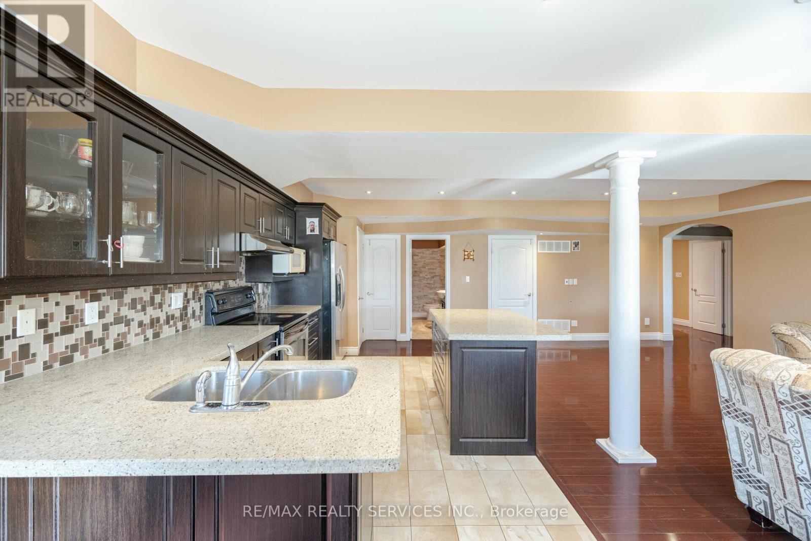 5 Farina Drive, Brampton, Ontario  L6P 0E3 - Photo 42 - W12232579