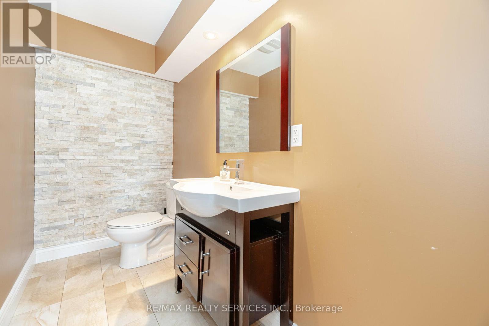 5 Farina Drive, Brampton, Ontario  L6P 0E3 - Photo 43 - W12232579