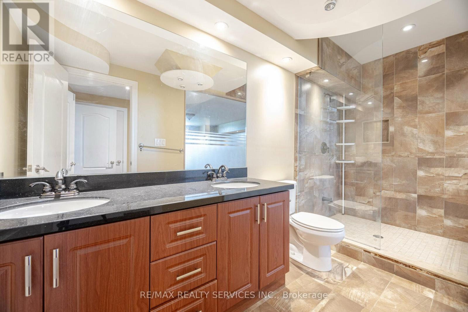 5 Farina Drive, Brampton, Ontario  L6P 0E3 - Photo 44 - W12232579