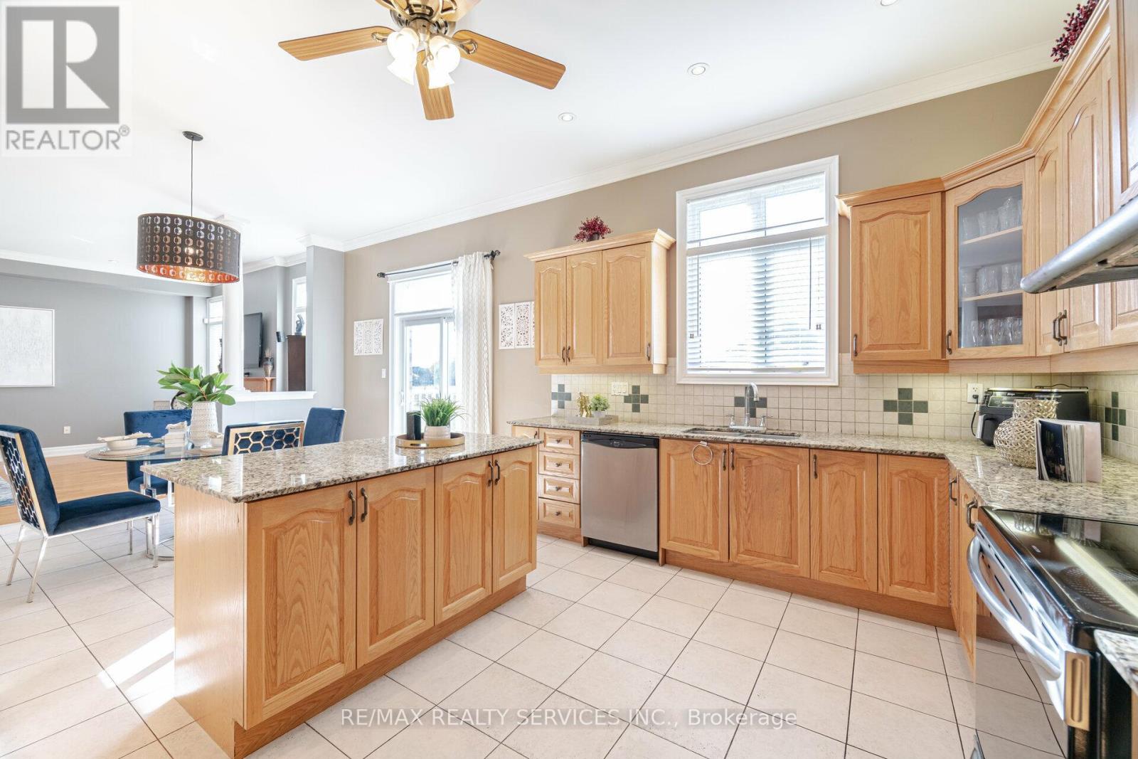5 Farina Drive, Brampton, Ontario  L6P 0E3 - Photo 18 - W12232579