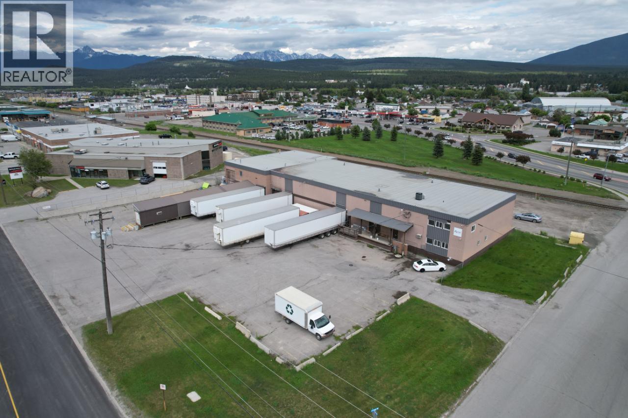 304 Slater Road Nw, Cranbrook, British Columbia V1C 4K5 - Photo 1 - 10359461
