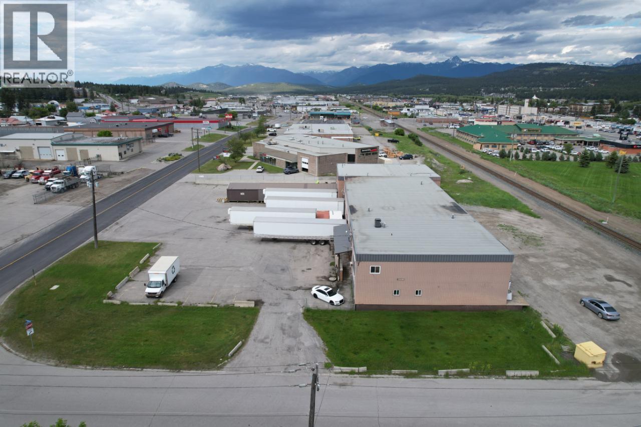 304 Slater Road Nw, Cranbrook, British Columbia V1C 4K5 - Photo 2 - 10359461