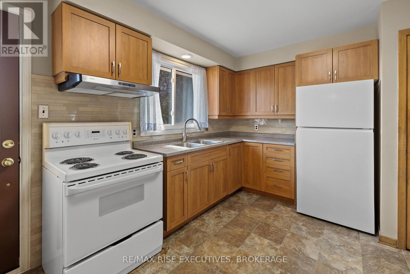 2212 Battersea Road, Kingston, Ontario  K0H 1S0 - Photo 9 - X12395359
