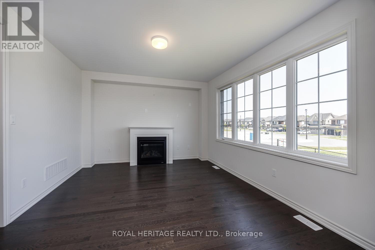 1010 Trailsview Avenue, Cobourg, Ontario  K9A 4J6 - Photo 10 - X12395255