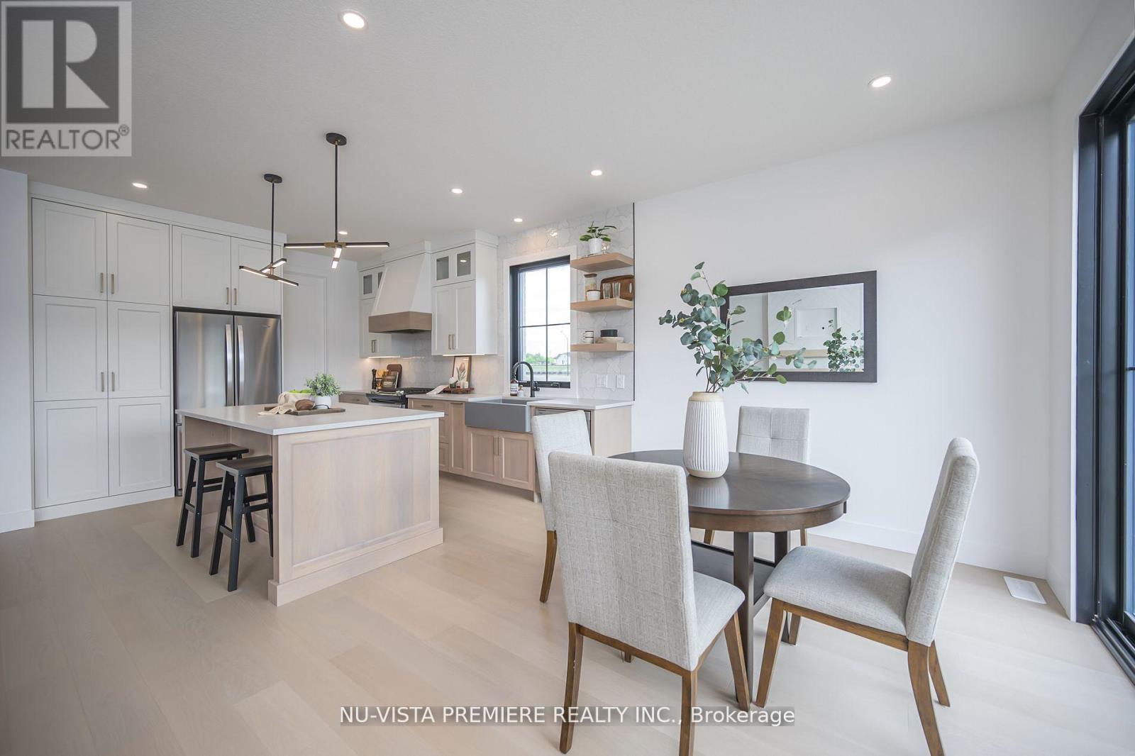 1181 Honeywood Drive, London South, Ontario  N6M 1C1 - Photo 14 - X12395244