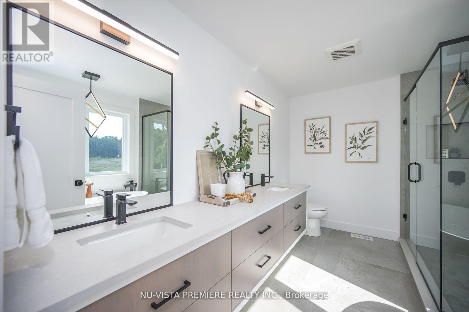 1181 Honeywood Drive, London South (South U), Ontario  N6M 1C1 - Photo 25 - X12395244