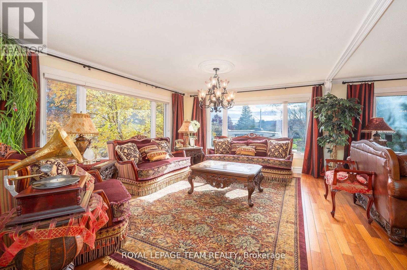 1100 Moffatt Drive, Ottawa, Ontario  K4C 1B7 - Photo 10 - X12395249