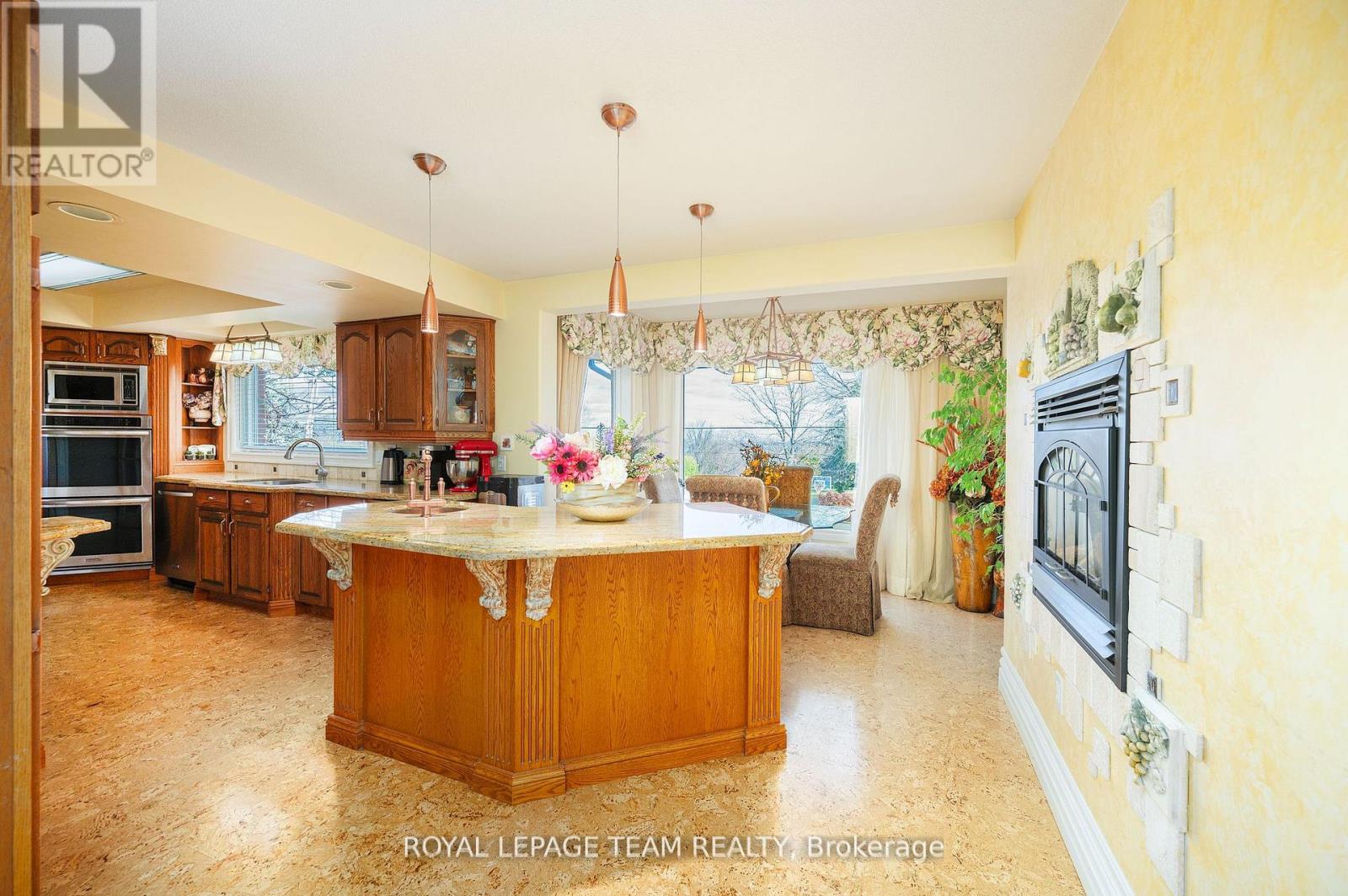 1100 Moffatt Drive, Ottawa, Ontario  K4C 1B7 - Photo 19 - X12395249