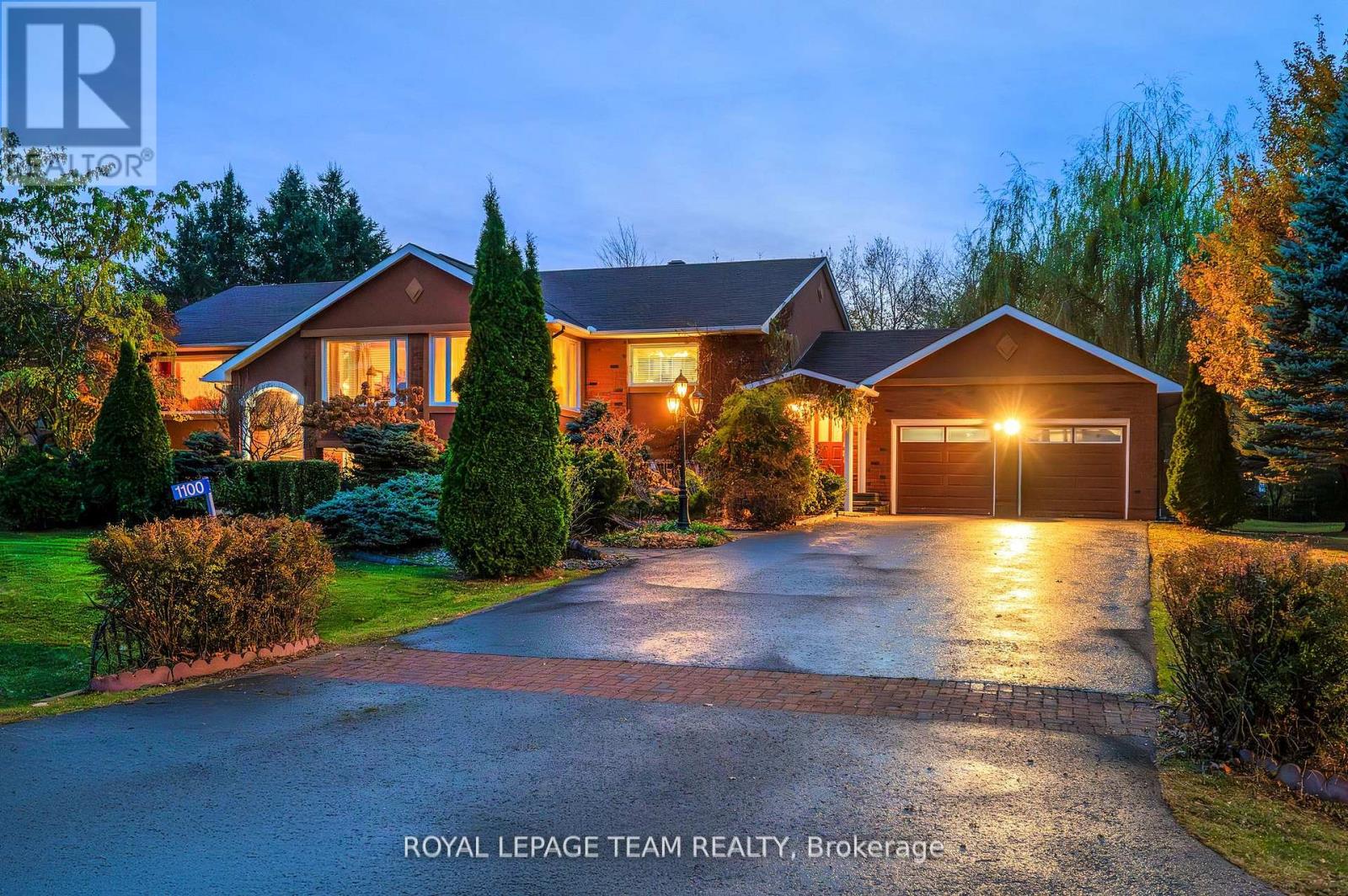 1100 Moffatt Drive, Ottawa, Ontario  K4C 1B7 - Photo 2 - X12395249