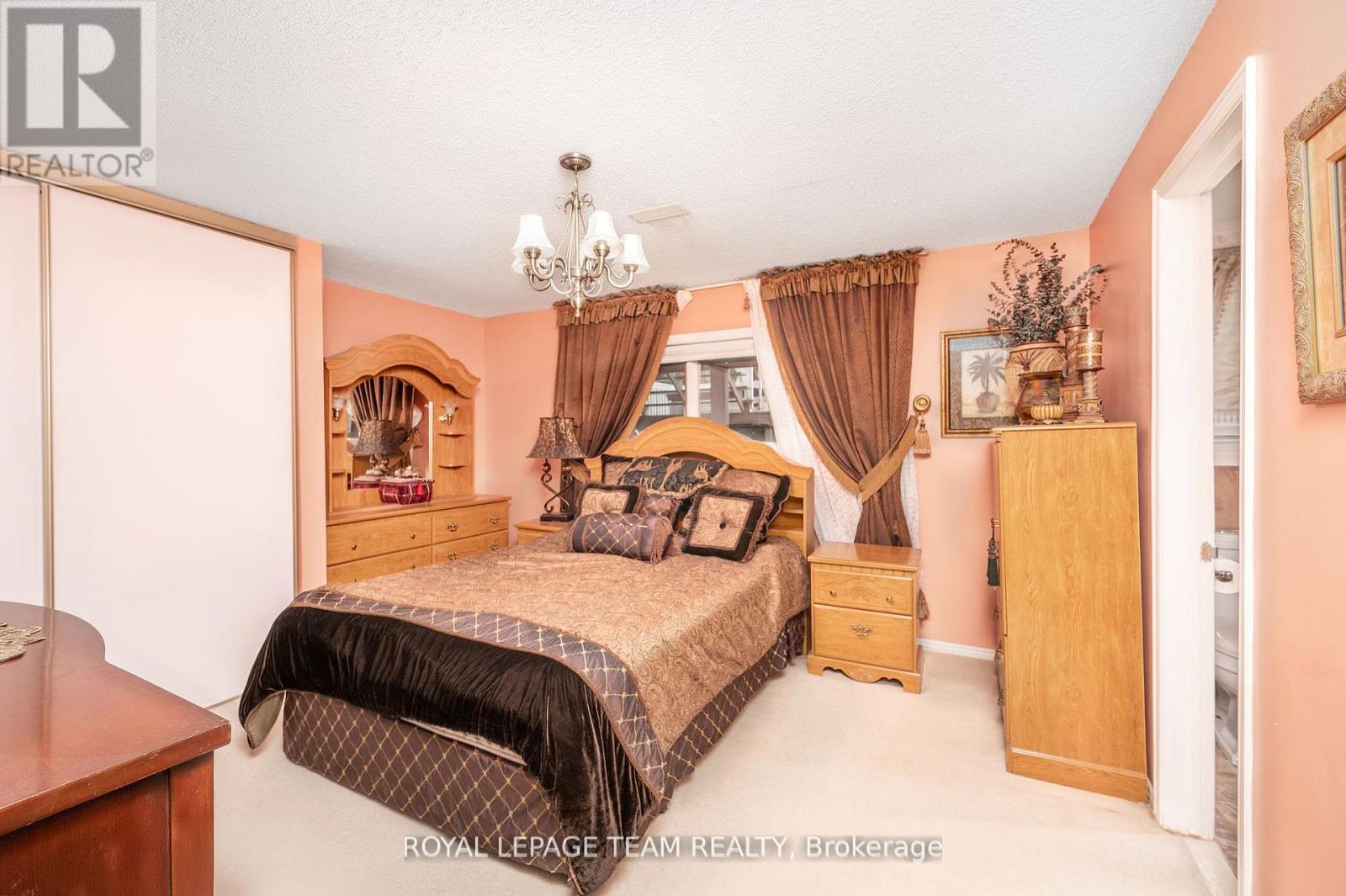 1100 Moffatt Drive, Ottawa, Ontario  K4C 1B7 - Photo 31 - X12395249