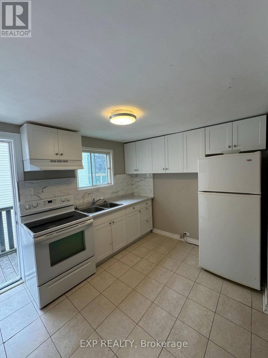 3 - 72 Barrette Street, Ottawa, Ontario  K1L 8A3 - Photo 2 - X12395339