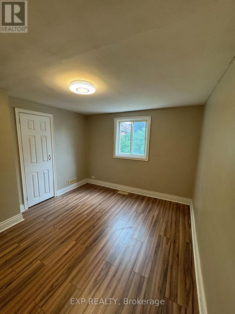 3 - 72 Barrette Street, Ottawa, Ontario  K1L 8A3 - Photo 5 - X12395339