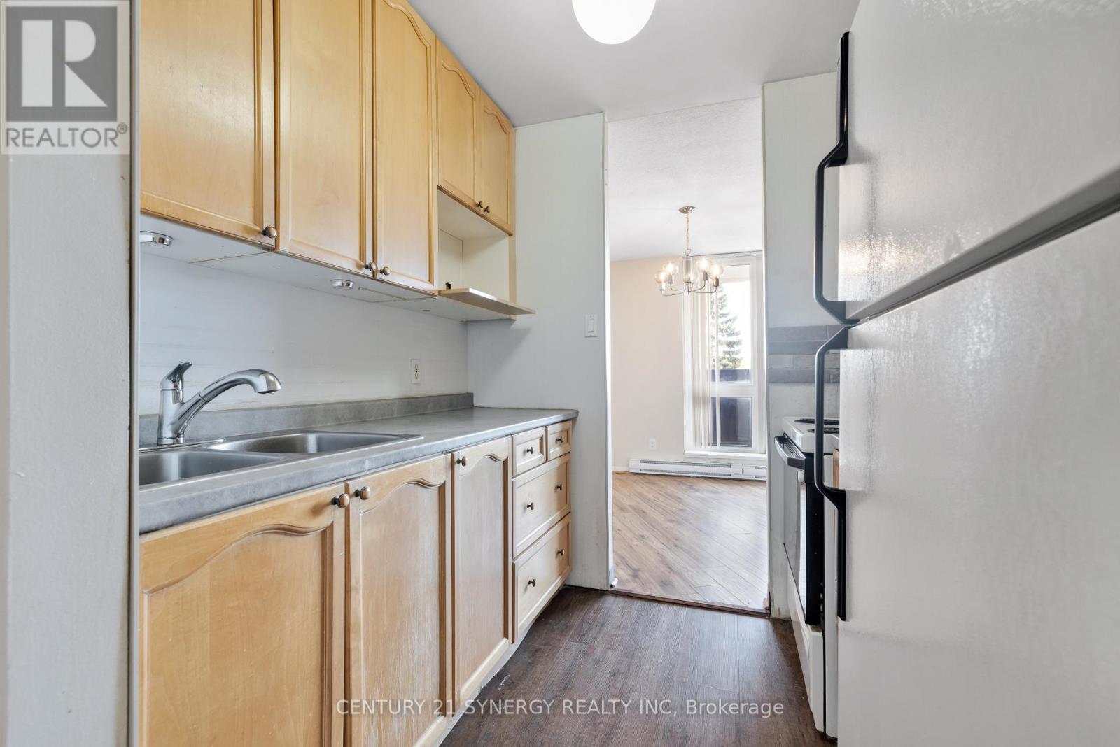 412 - 2000 Jasmine Crescent, Ottawa, Ontario  K1J 8K4 - Photo 13 - X12395352
