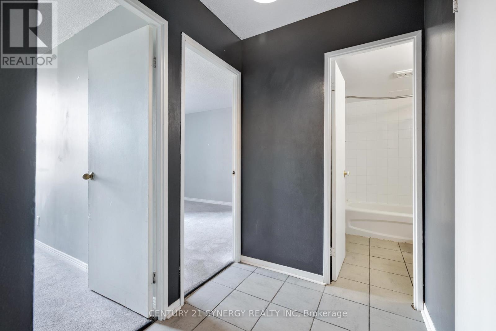 412 - 2000 Jasmine Crescent, Ottawa, Ontario  K1J 8K4 - Photo 14 - X12395352