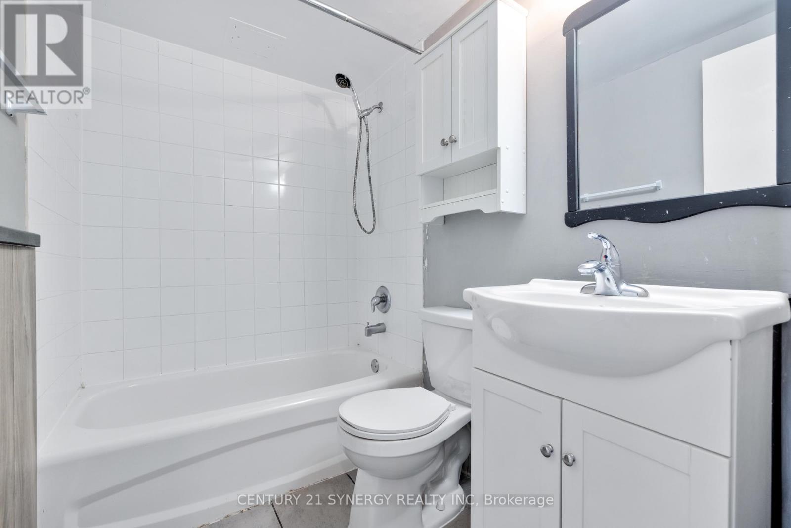 412 - 2000 Jasmine Crescent, Ottawa, Ontario  K1J 8K4 - Photo 15 - X12395352