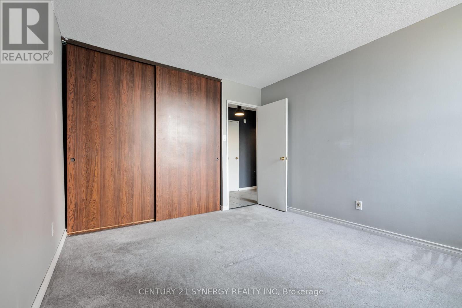412 - 2000 Jasmine Crescent, Ottawa, Ontario  K1J 8K4 - Photo 16 - X12395352