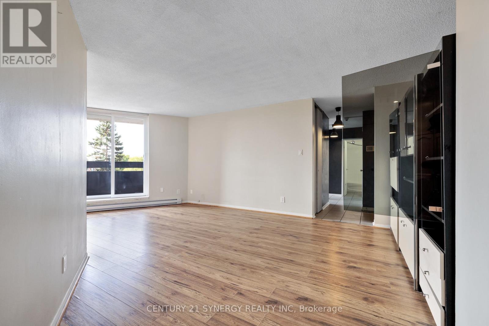 412 - 2000 Jasmine Crescent, Ottawa, Ontario  K1J 8K4 - Photo 8 - X12395352
