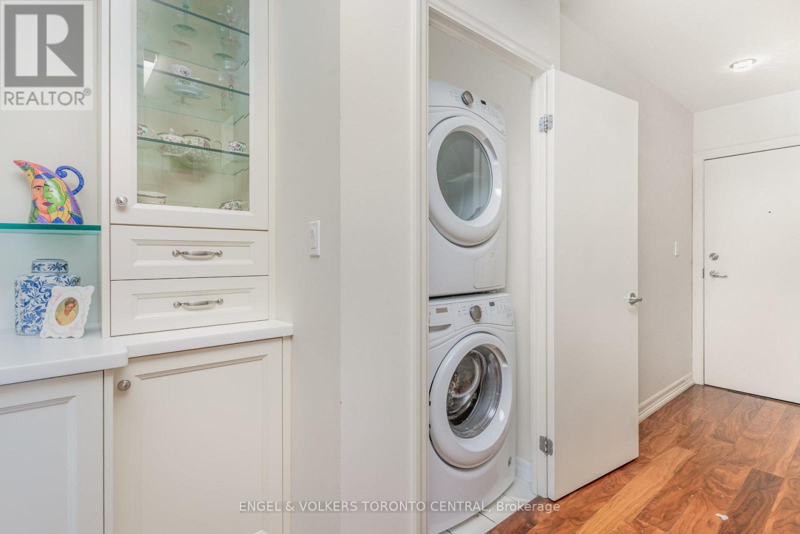 2107 - 300 Bloor Street E, Toronto (Rosedale-Moore Park), Ontario  M4W 3Y2 - Photo 18 - C12394747