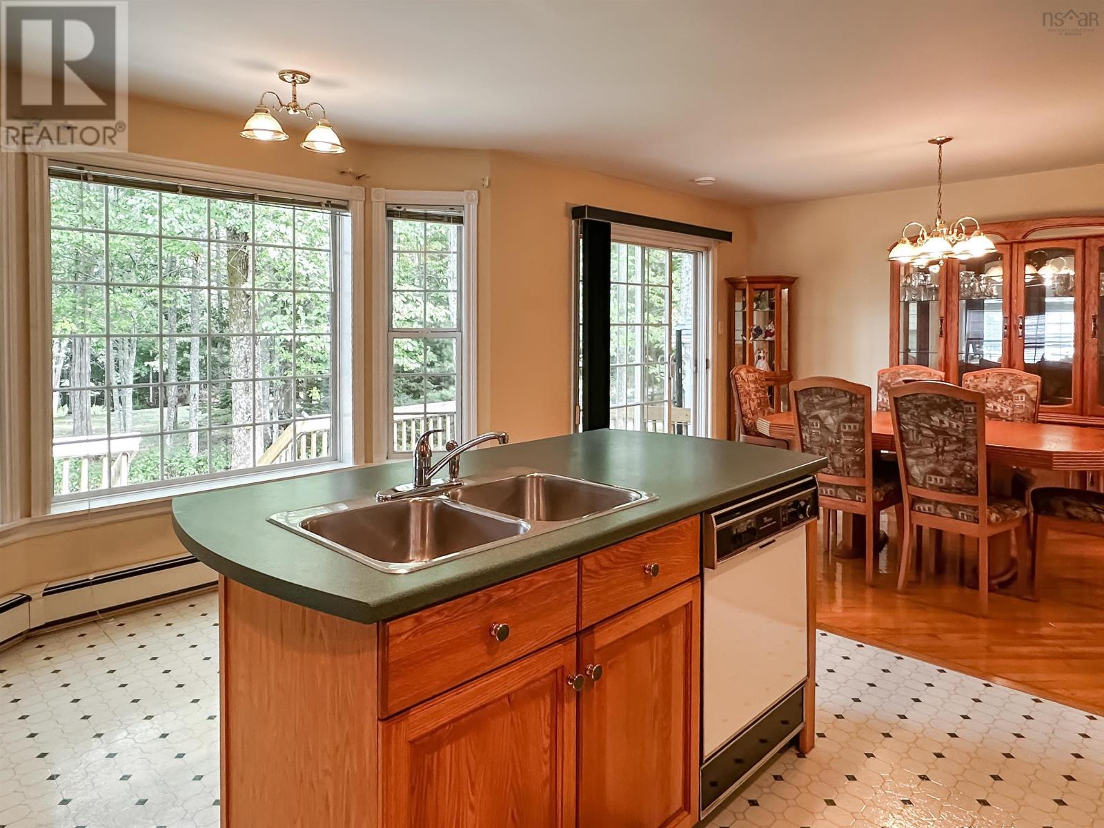 28 Bishop Avenue, New Minas, Nova Scotia  B4N 3N9 - Photo 9 - 202522966