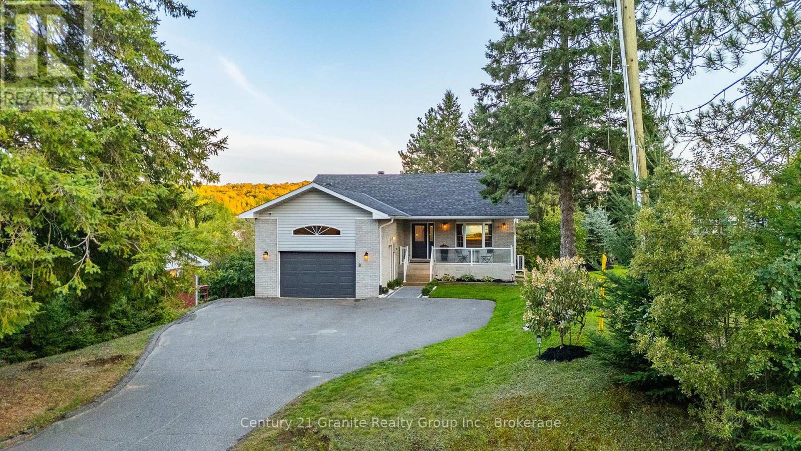 8 Mckay Street, Minden Hills (Anson), Ontario  K0M 2K0 - Photo 3 - X12395287