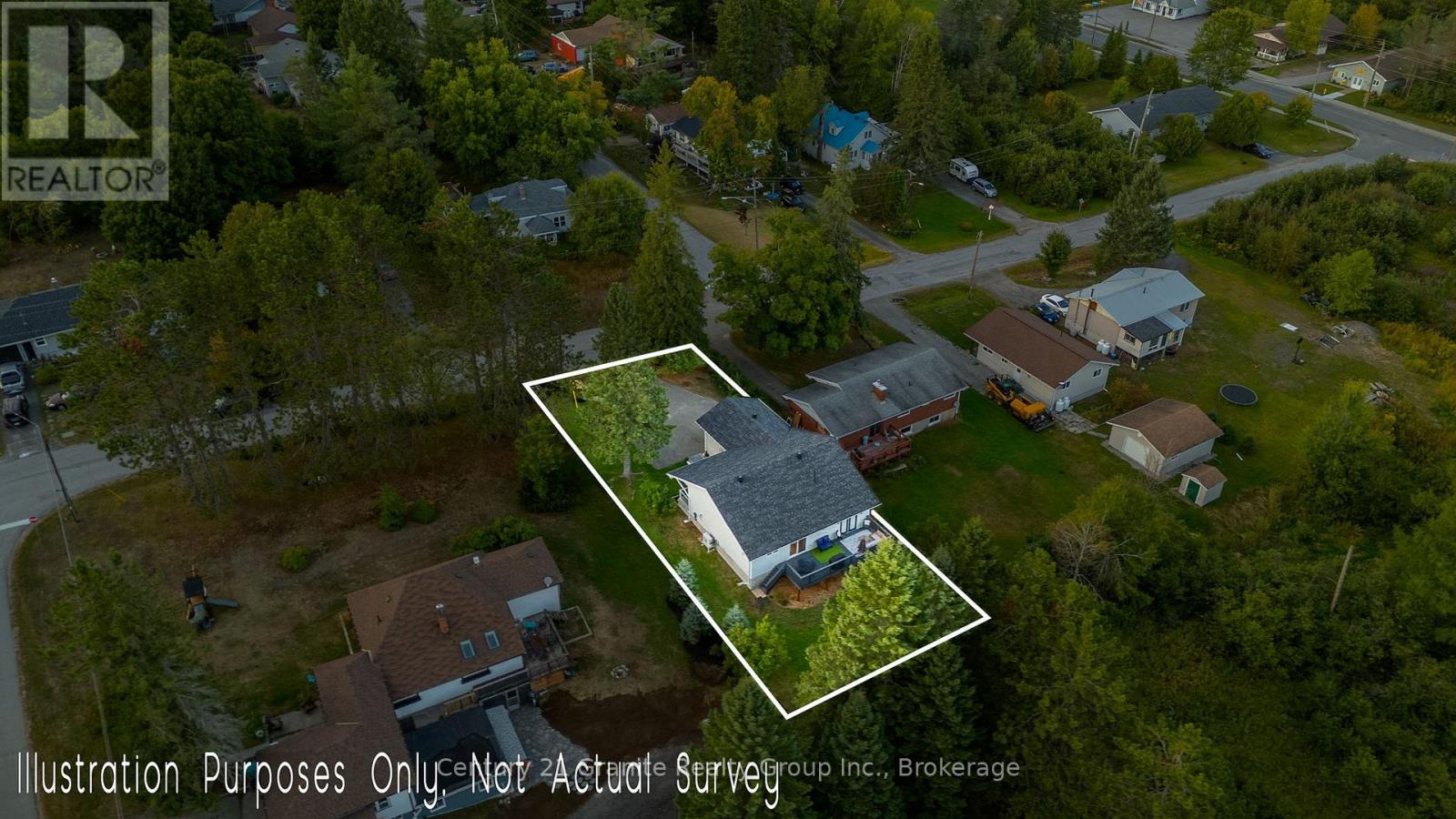 8 Mckay Street, Minden Hills (Anson), Ontario  K0M 2K0 - Photo 38 - X12395287