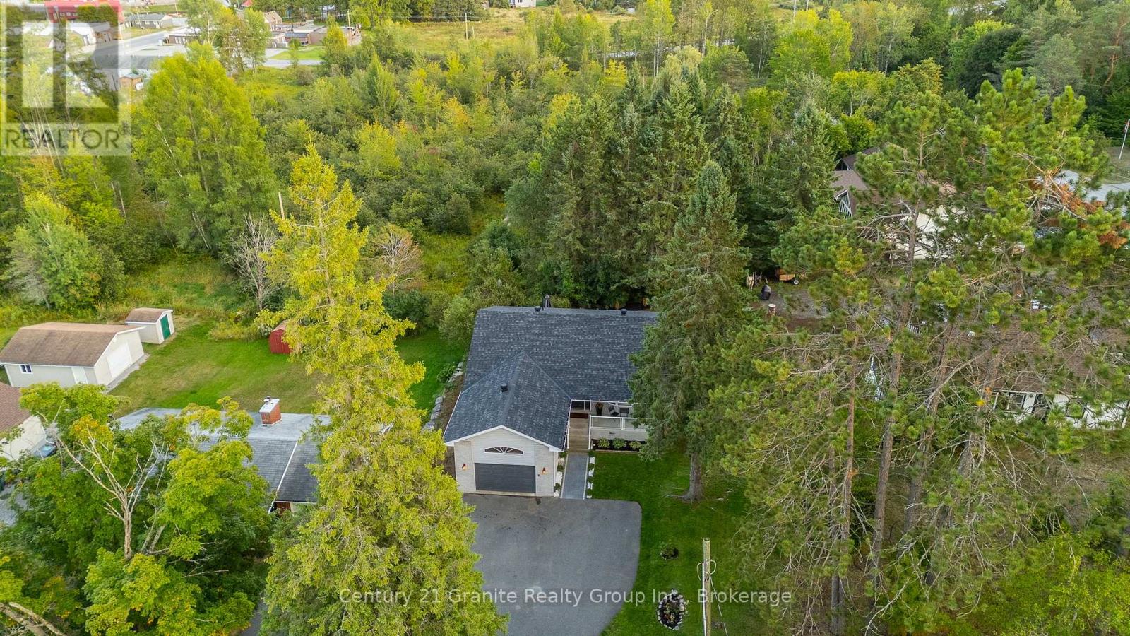 8 Mckay Street, Minden Hills (Anson), Ontario  K0M 2K0 - Photo 41 - X12395287