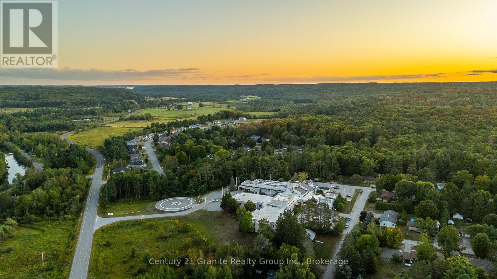 8 Mckay Street, Minden Hills (Anson), Ontario  K0M 2K0 - Photo 45 - X12395287