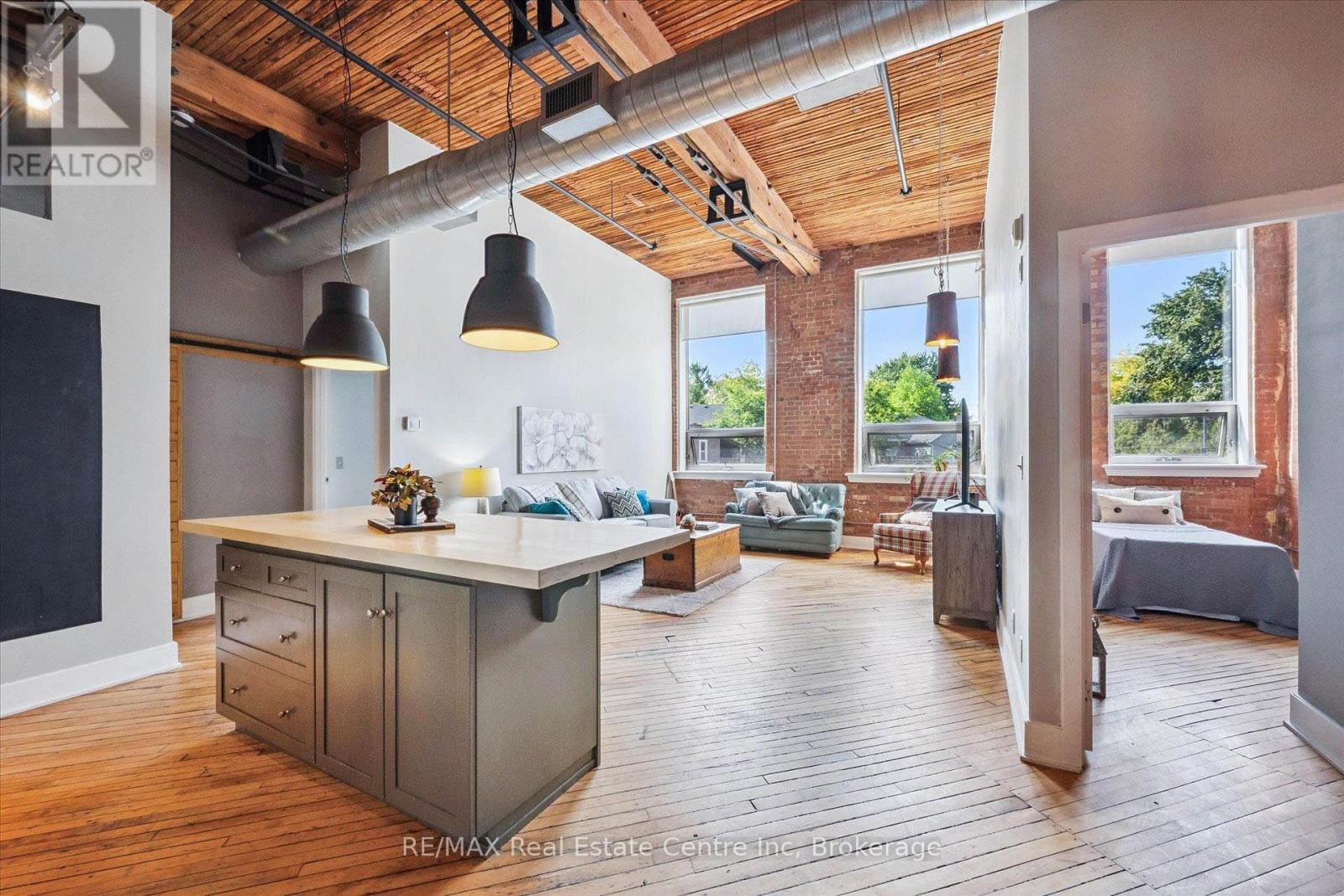 Property at 122 - 26 ONTARIO STREET image 1