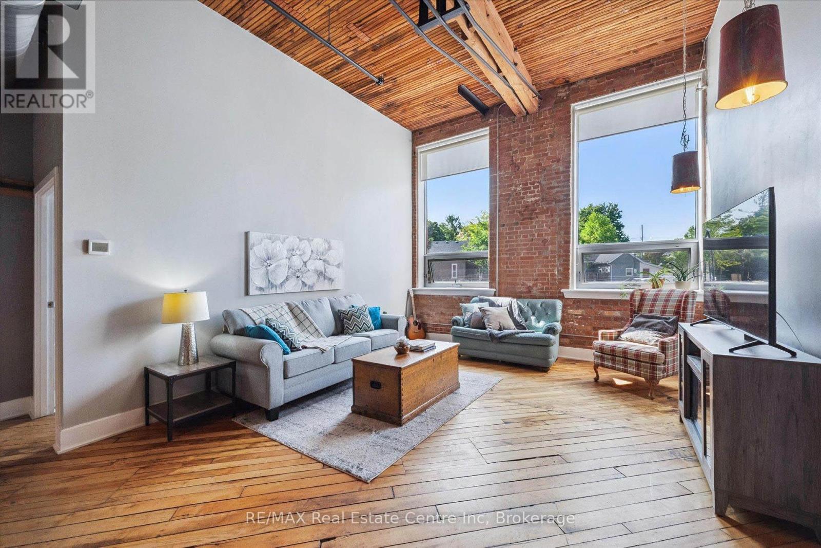Property at 122 - 26 ONTARIO STREET image 2