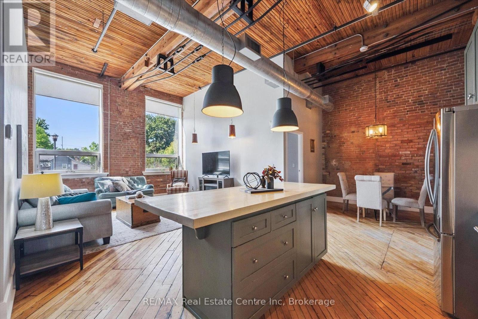 Property at 122 - 26 ONTARIO STREET image 3