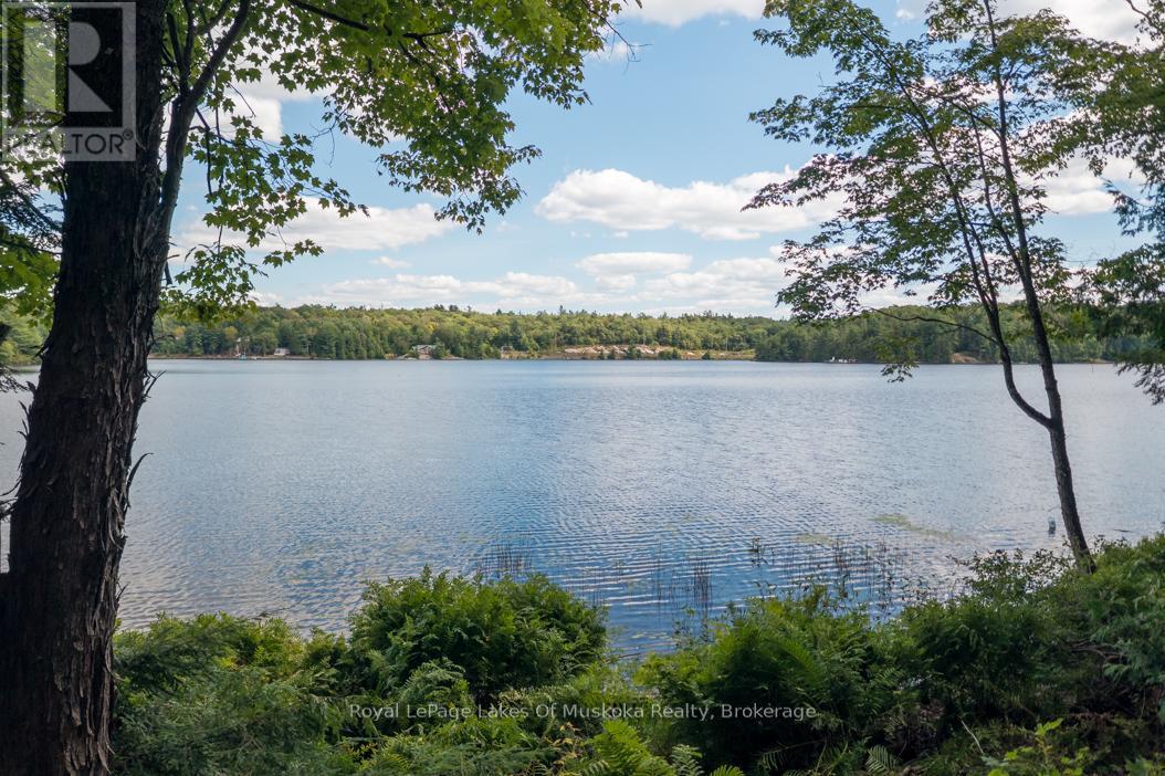 16 Long And Winding Road, Seguin, Ontario  P2A 2W8 - Photo 22 - X12395370