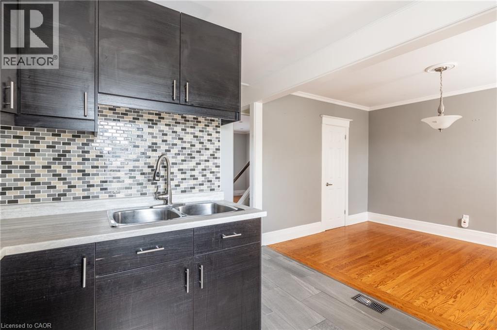 39 Connaught Avenue N, Hamilton, Ontario  L8L 6Y6 - Photo 14 - 40768338