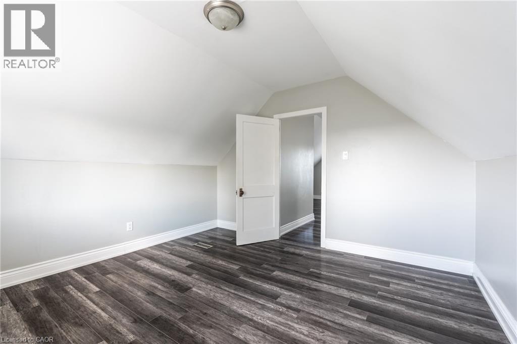 39 Connaught Avenue N, Hamilton, Ontario  L8L 6Y6 - Photo 21 - 40768338