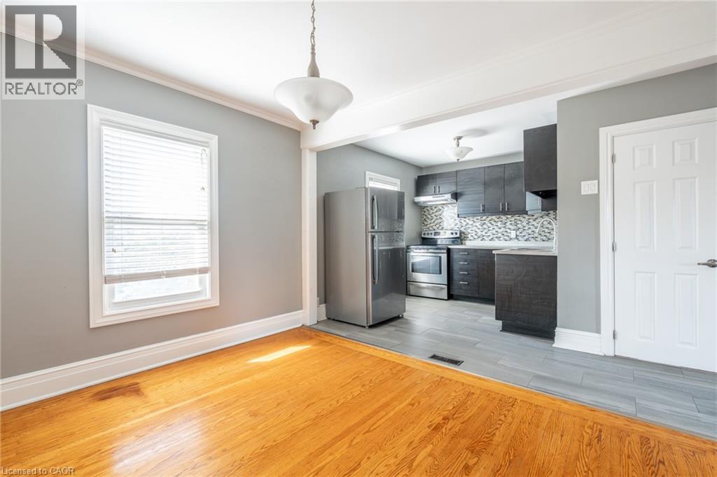 39 Connaught Avenue N, Hamilton, Ontario  L8L 6Y6 - Photo 9 - 40768338