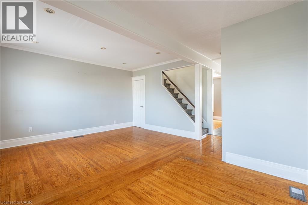 39 Connaught Avenue N, Hamilton, Ontario  L8L 6Y6 - Photo 7 - 40768338