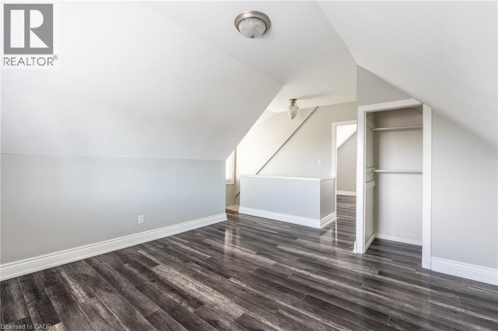 39 Connaught Avenue N, Hamilton, Ontario  L8L 6Y6 - Photo 18 - 40768338