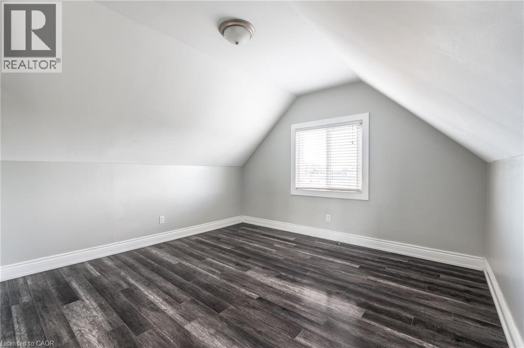 39 Connaught Avenue N, Hamilton, Ontario  L8L 6Y6 - Photo 17 - 40768338