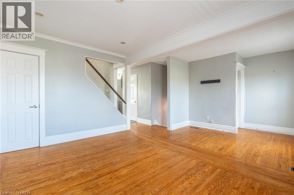 39 Connaught Avenue N, Hamilton, Ontario  L8L 6Y6 - Photo 6 - 40768338