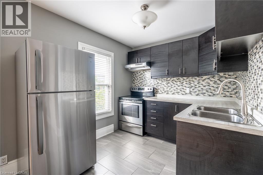 39 Connaught Avenue N, Hamilton, Ontario  L8L 6Y6 - Photo 12 - 40768338