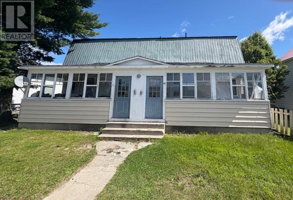 42-44 Aberdeen St, Chapleau, Ontario  P0M 1K0 - Photo 1 - SM252573