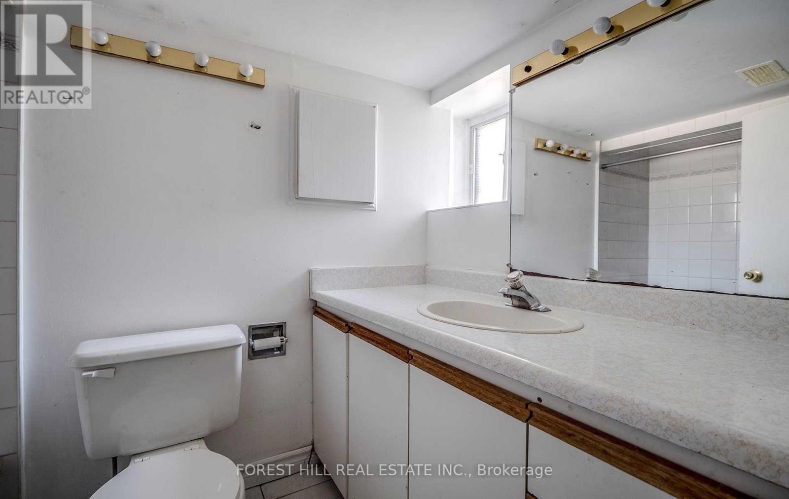 775 Markham Street, Toronto (Annex), Ontario  M6G 2M4 - Photo 10 - C12395172