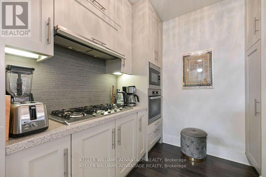 616 - 29 Queens Quay E, Toronto, Ontario  M5E 0A4 - Photo 3 - C12395204