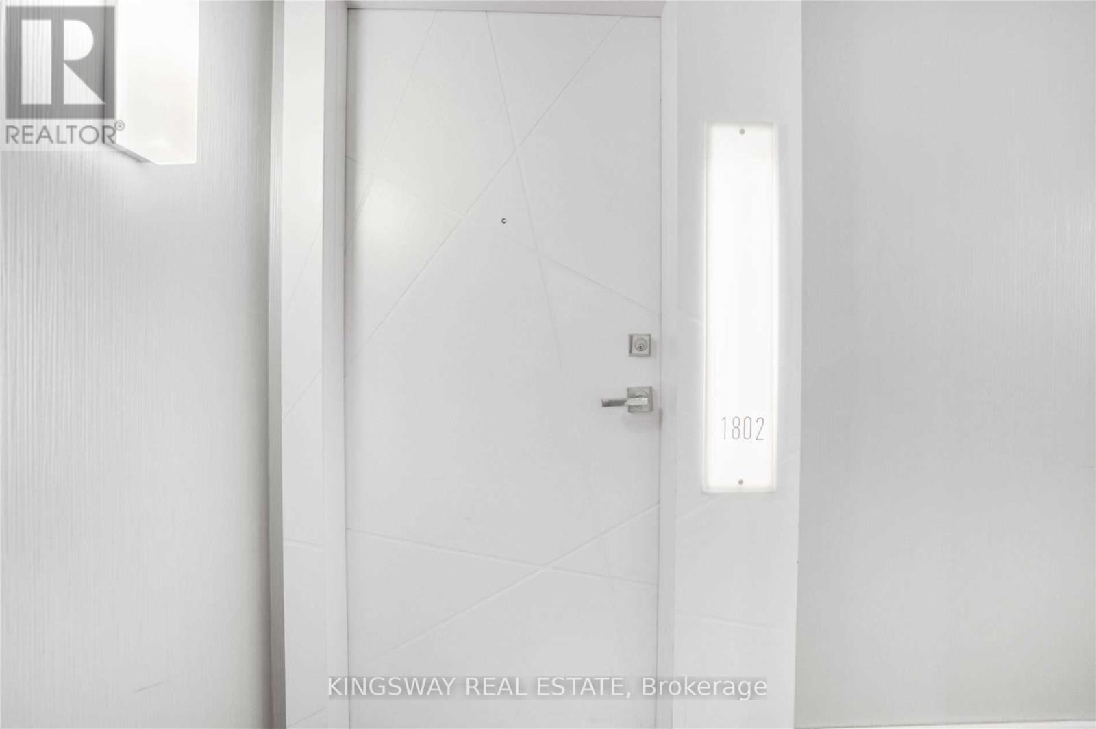 1802 - 14 York Street, Toronto, Ontario  M5J 2Z2 - Photo 3 - C12395227