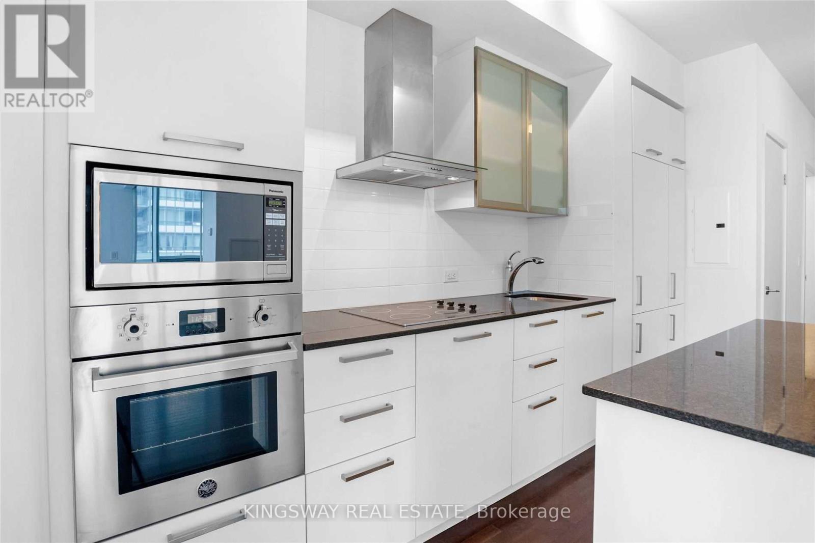 1802 - 14 York Street, Toronto, Ontario  M5J 2Z2 - Photo 7 - C12395227