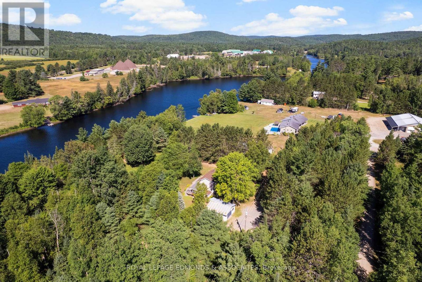 36 Crescent Drive, Brudenell, Ontario  K0J 2E0 - Photo 49 - X12321691